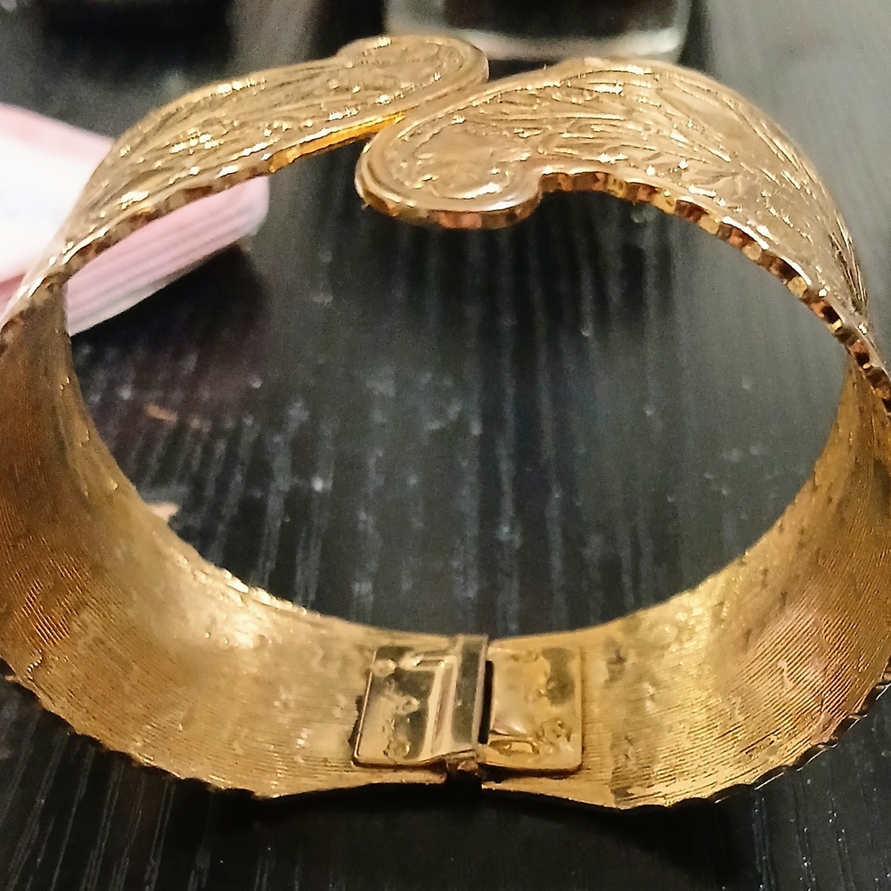 Source Unknown Elegant Gold Botanical Bracelet - image 3